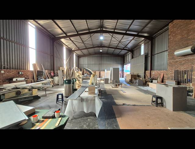 430M² FACTORY FOR SALE IN APEX